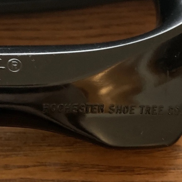 Vintage cedar, shoehorns, great condition adjust smoothly - Picture 10 of 10